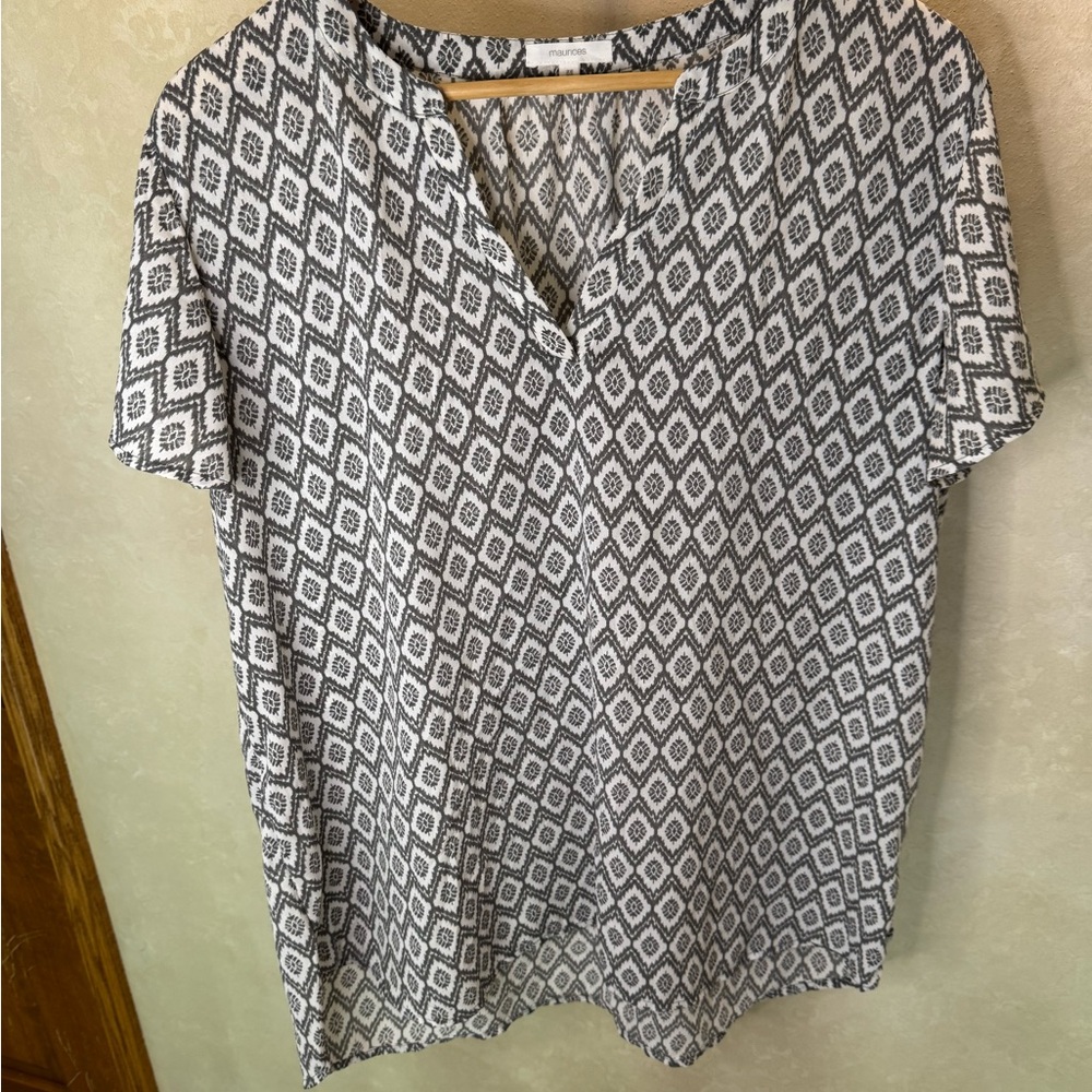 Maurices Black & White Diamond Print V-Neck Blouse